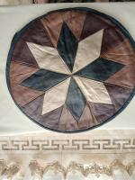 مبل کوسن چرمی قدیمی