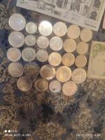 مجموعه ای از سکه و اسکناس ایرانی و خارجی