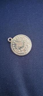 مدال آویزی طلا طرح سکه قسطنطنیه